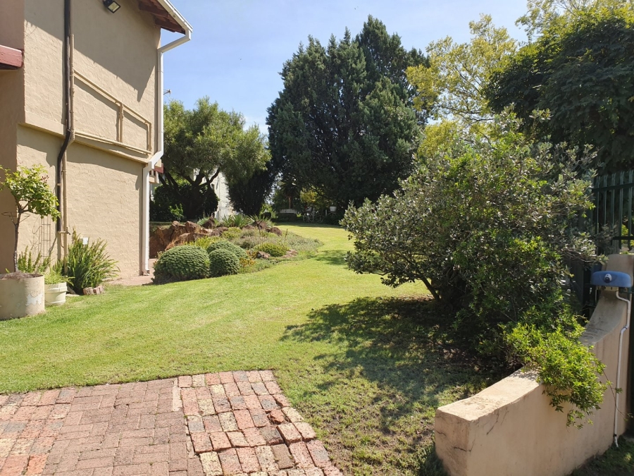 4 Bedroom Property for Sale in Hospitaalheuwel Free State